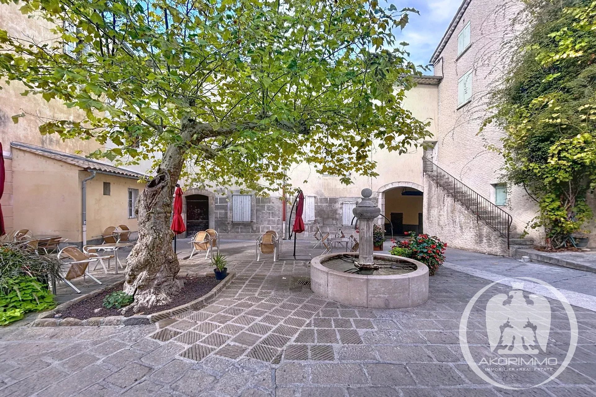 Edificio  - 142.24 m2 -  89.000 € -