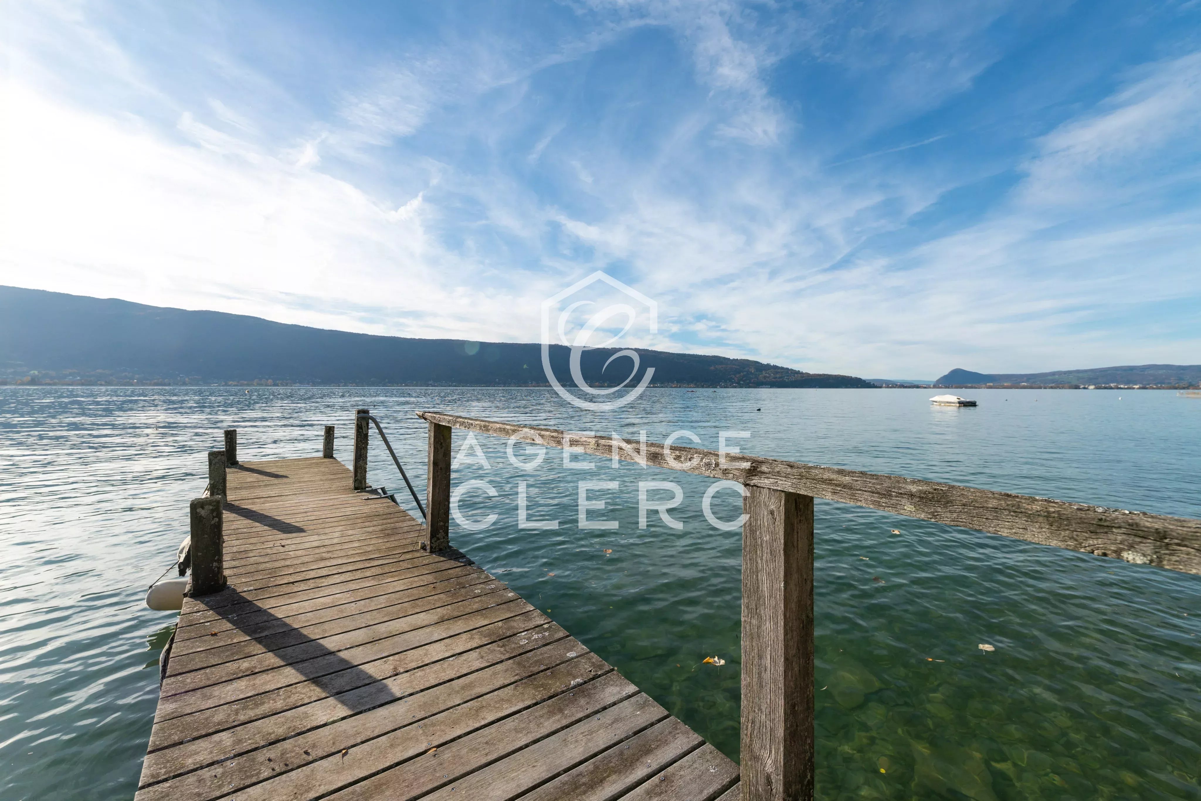 Veyrier du Lac, waterfront property