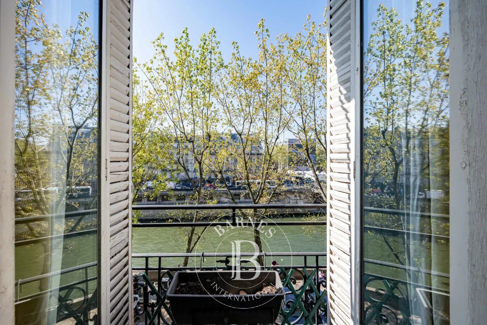 Appartement Paris 75004  -  ref 87305799 (picture 2)
