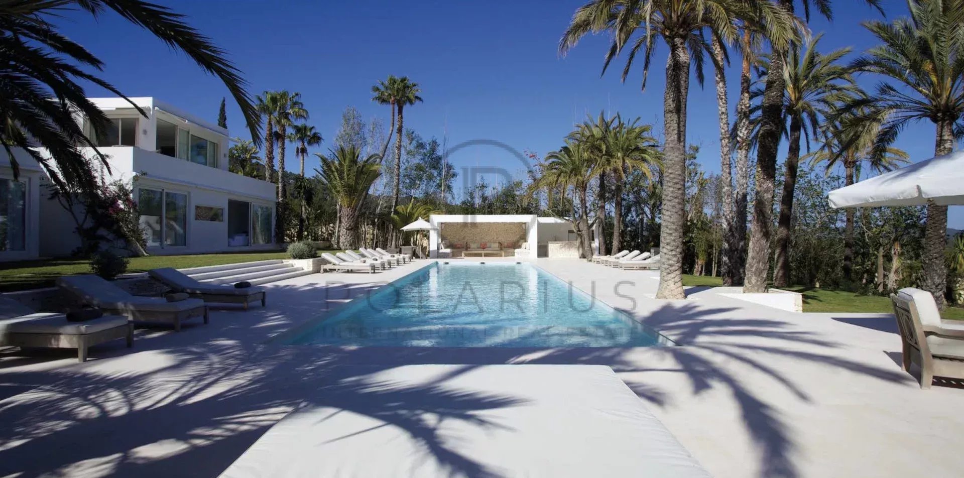 VILLA DE LUXE AVEC VUE OCEAN ET COURT DE TENNIS