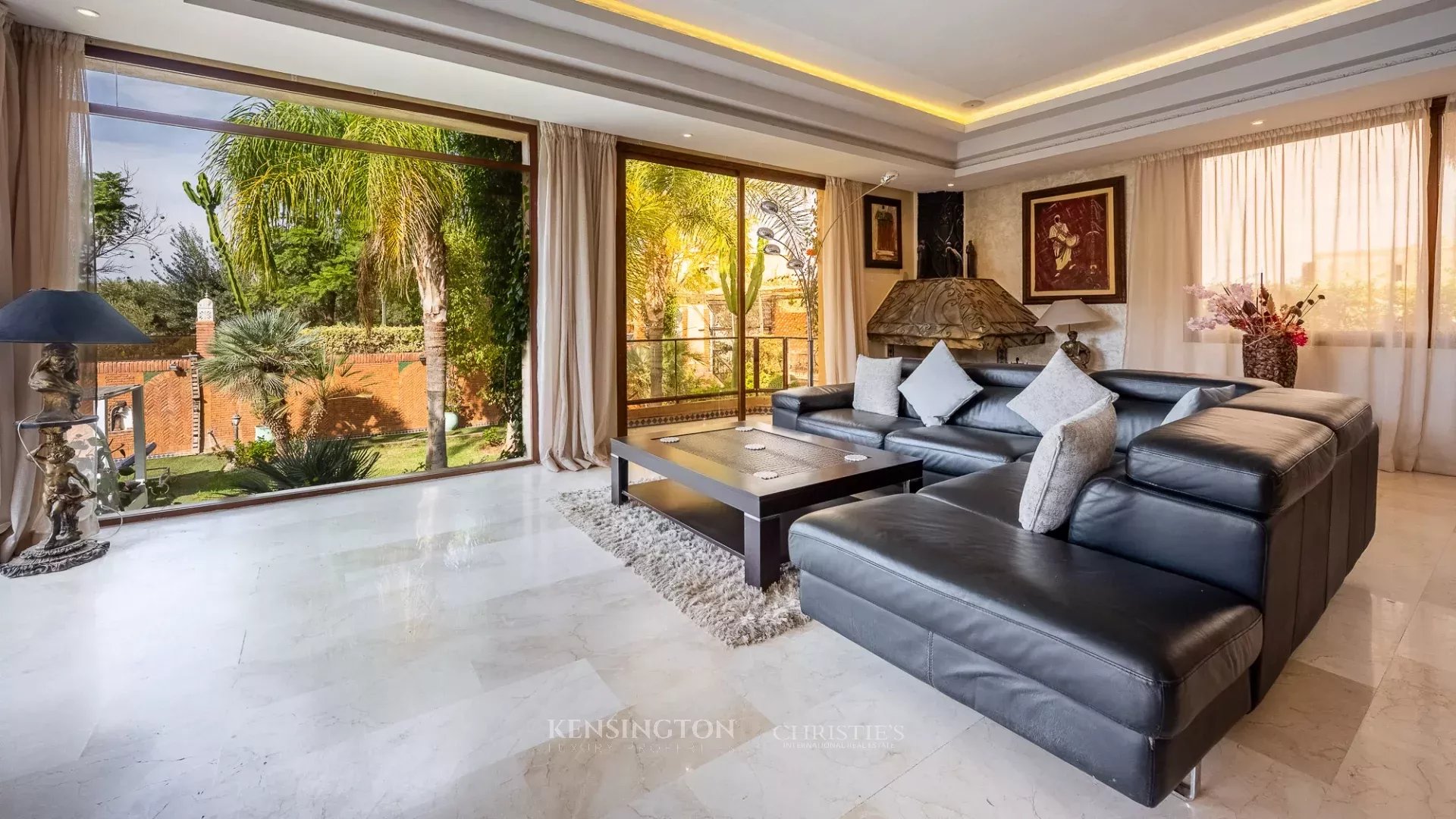 8 Bedroom Villa/Townhouse's Image 3