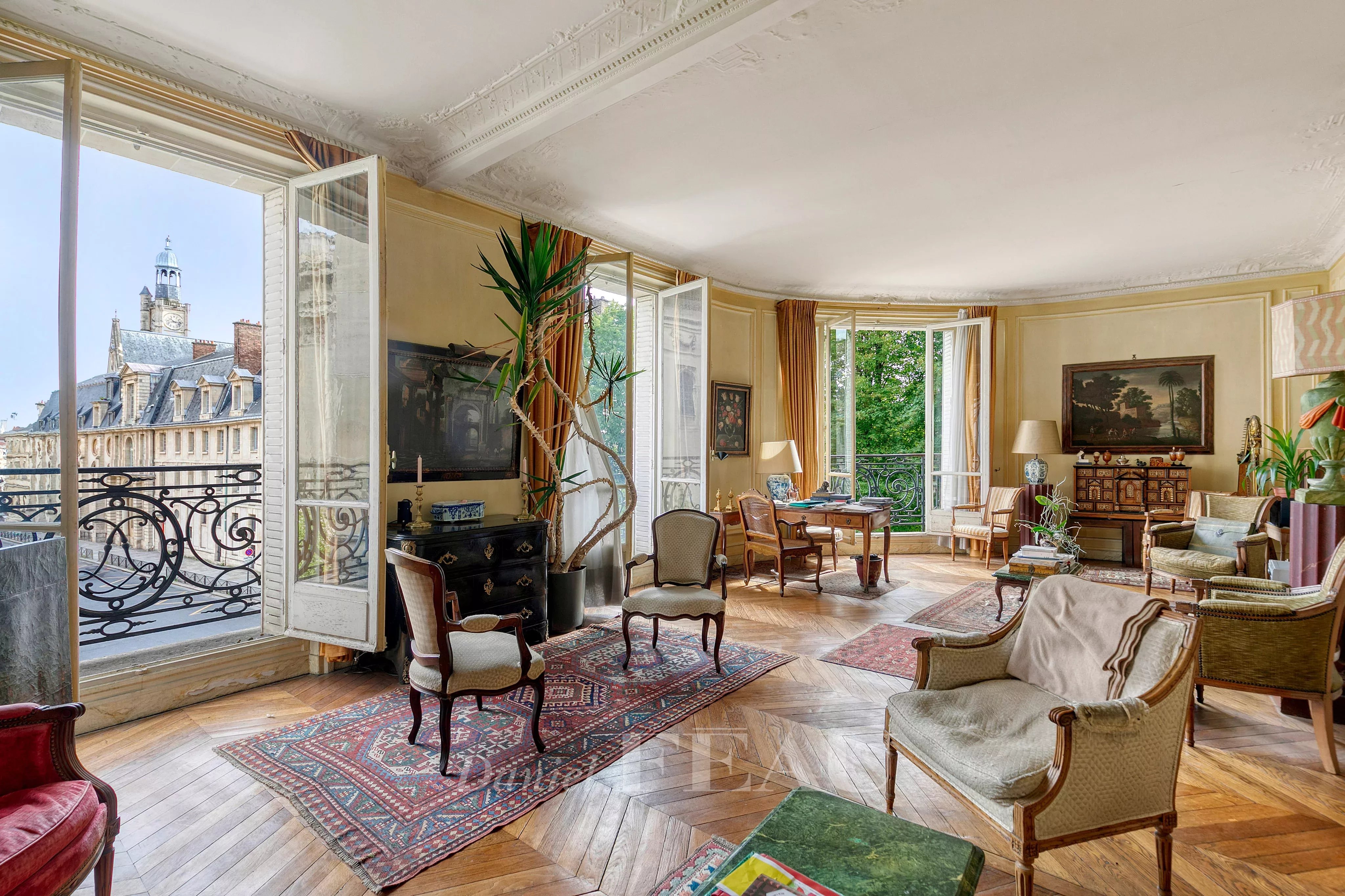 Paris Ve - Place du Panthéon with unobstructed views