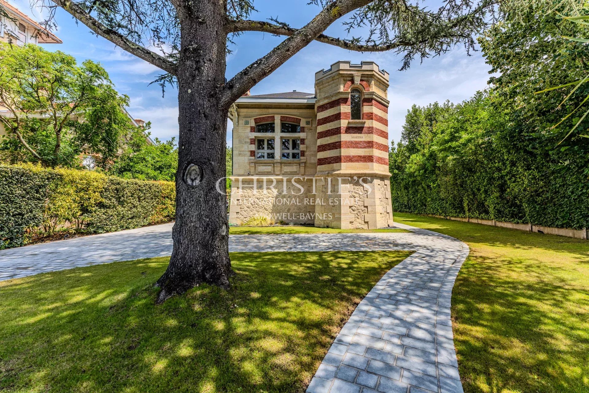 5 Bedroom Villa/Townhouse's Image 19