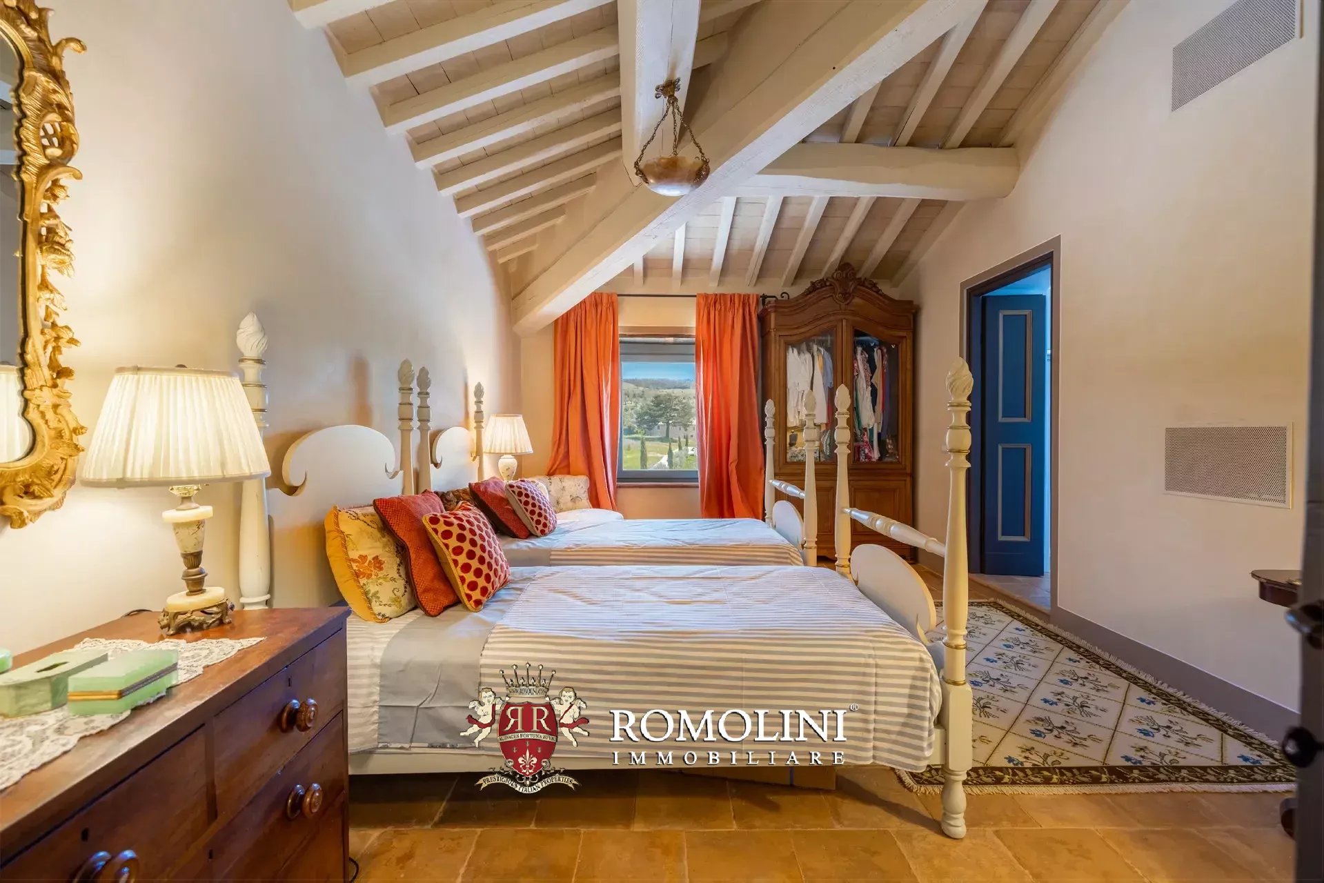6 Bedroom Villa/Townhouse's Image 102