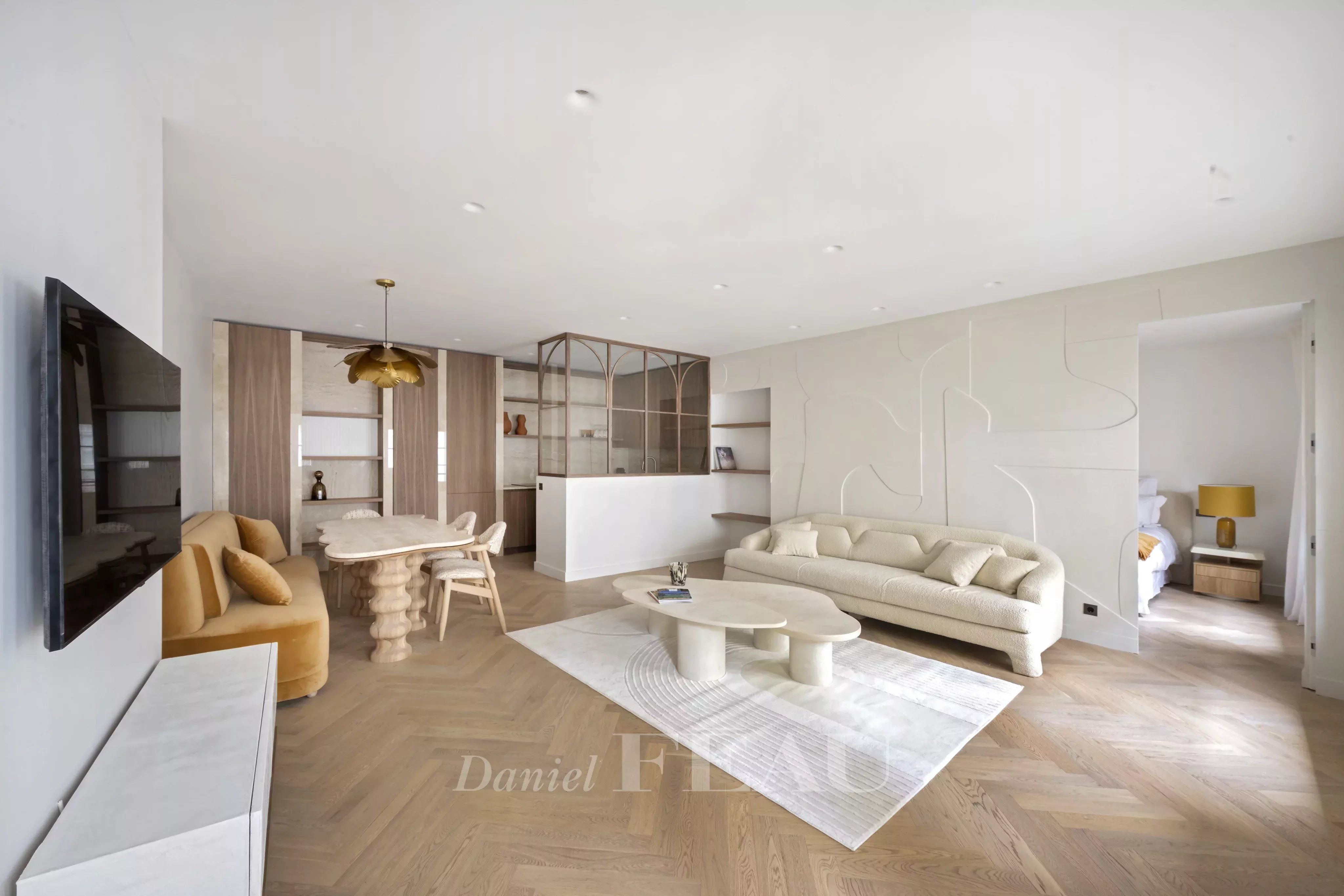 Sale Apartment Paris 3rd