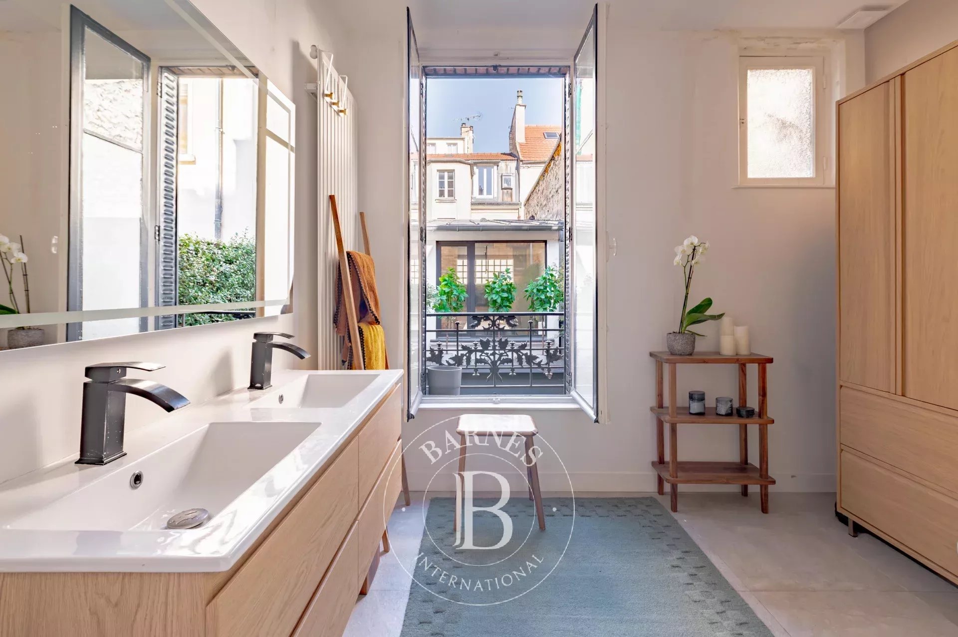 Paris  - House 6 Bedrooms - picture 19