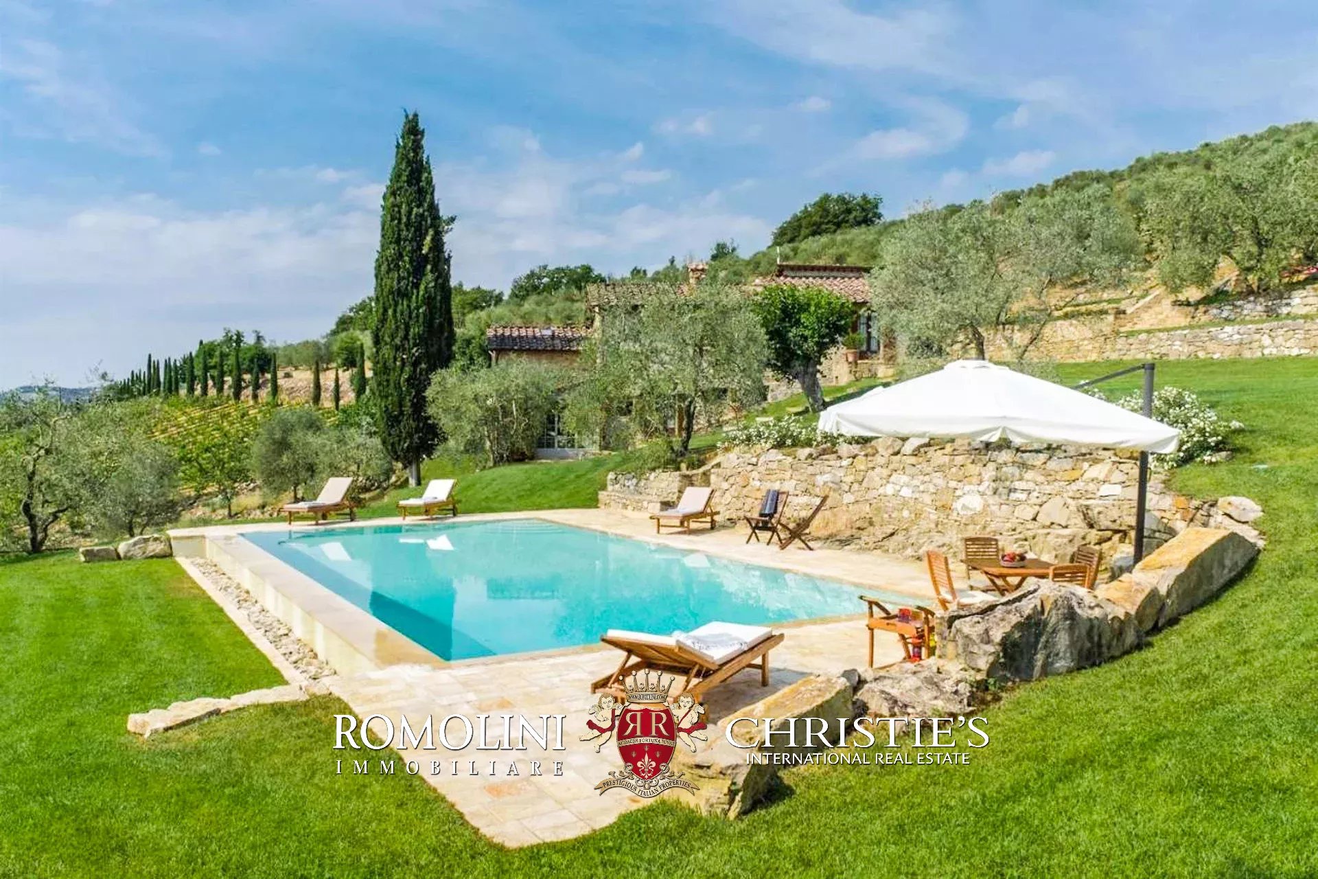 4 Bedroom Villa/Townhouse's Image 3