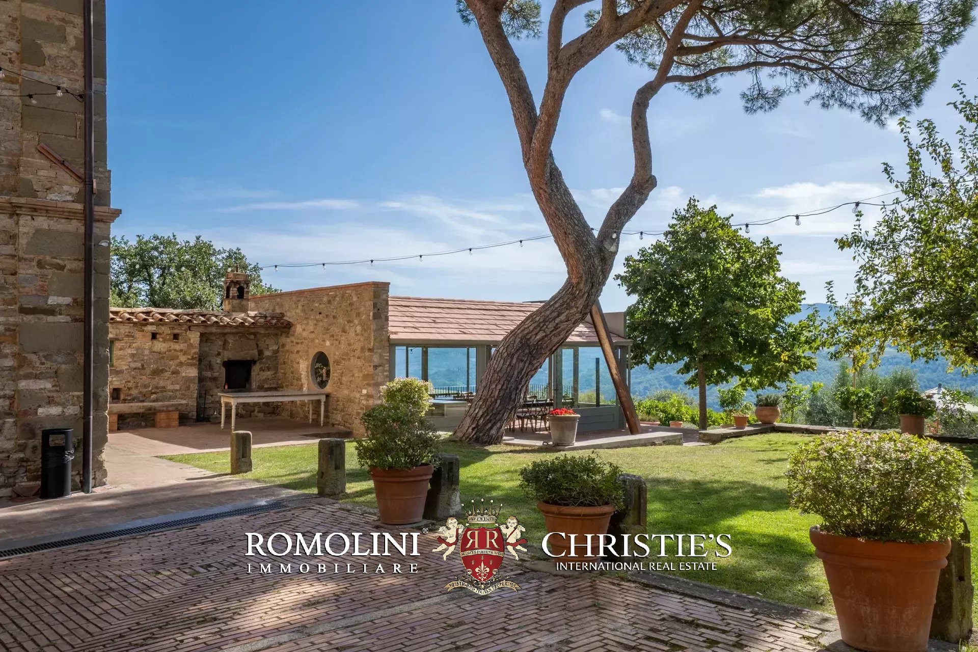 10 Bedroom Villa/Townhouse's Image 19