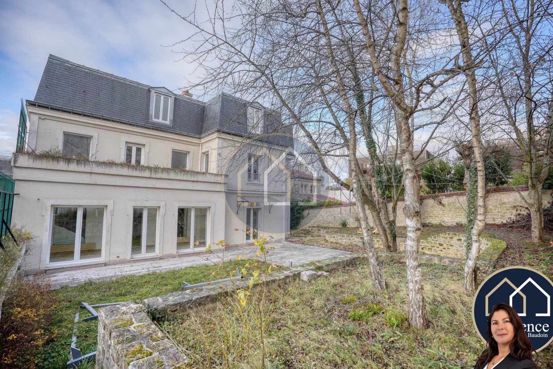 MAGNIFIQUE MAISON DE MAÎTRE 325M2 DEBUT DES ANNEES 1900 AVEC JARDIN CLOS DE MUR EN PLEIN CŒUR DE MEUDON – QUARTIER VAL FLEURY. GARAGE DOUBLE ET APPARTEMENT T2 INDEPENDANT.
