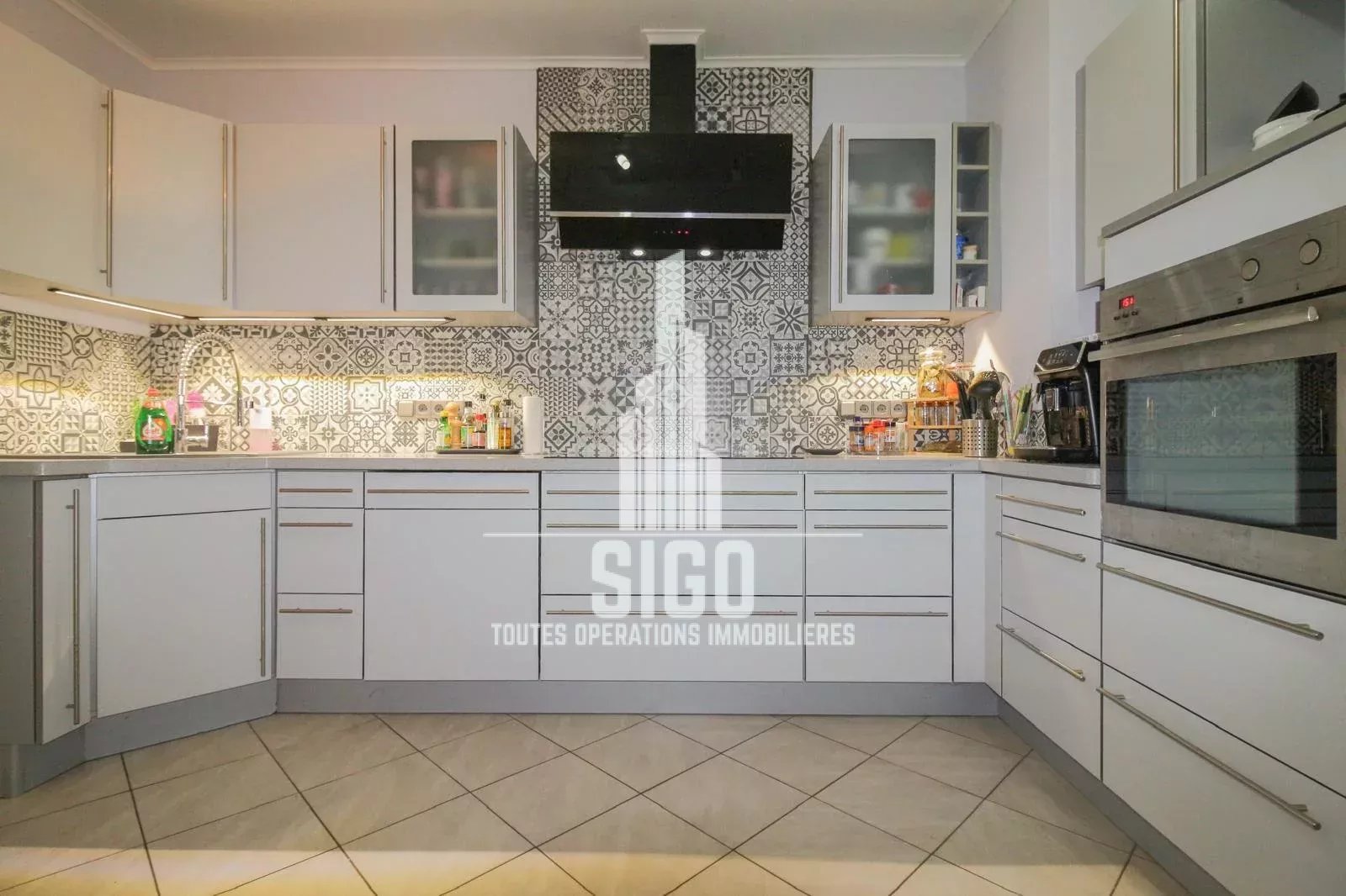 Agence immobilière de 