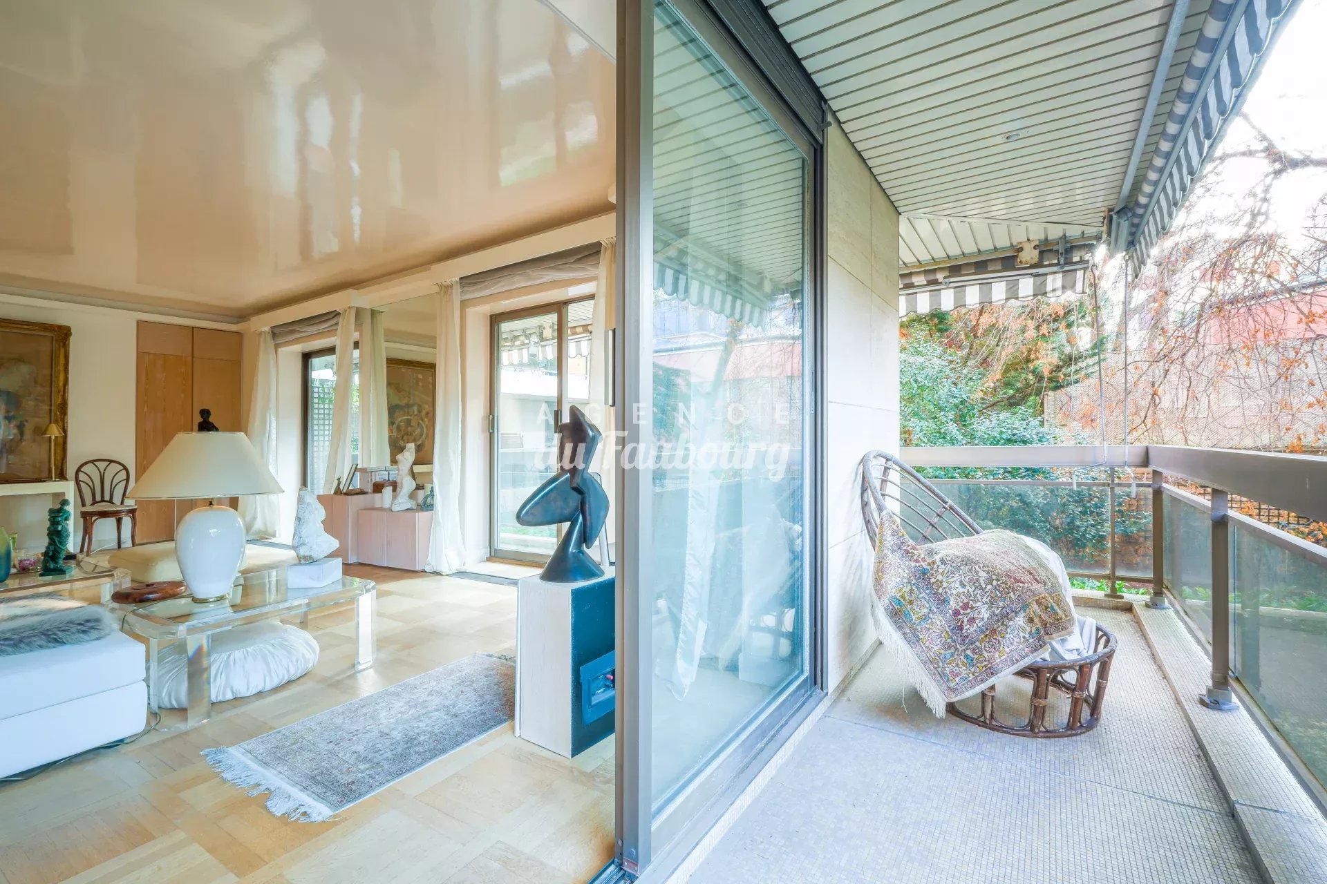 Agence immobilière de 