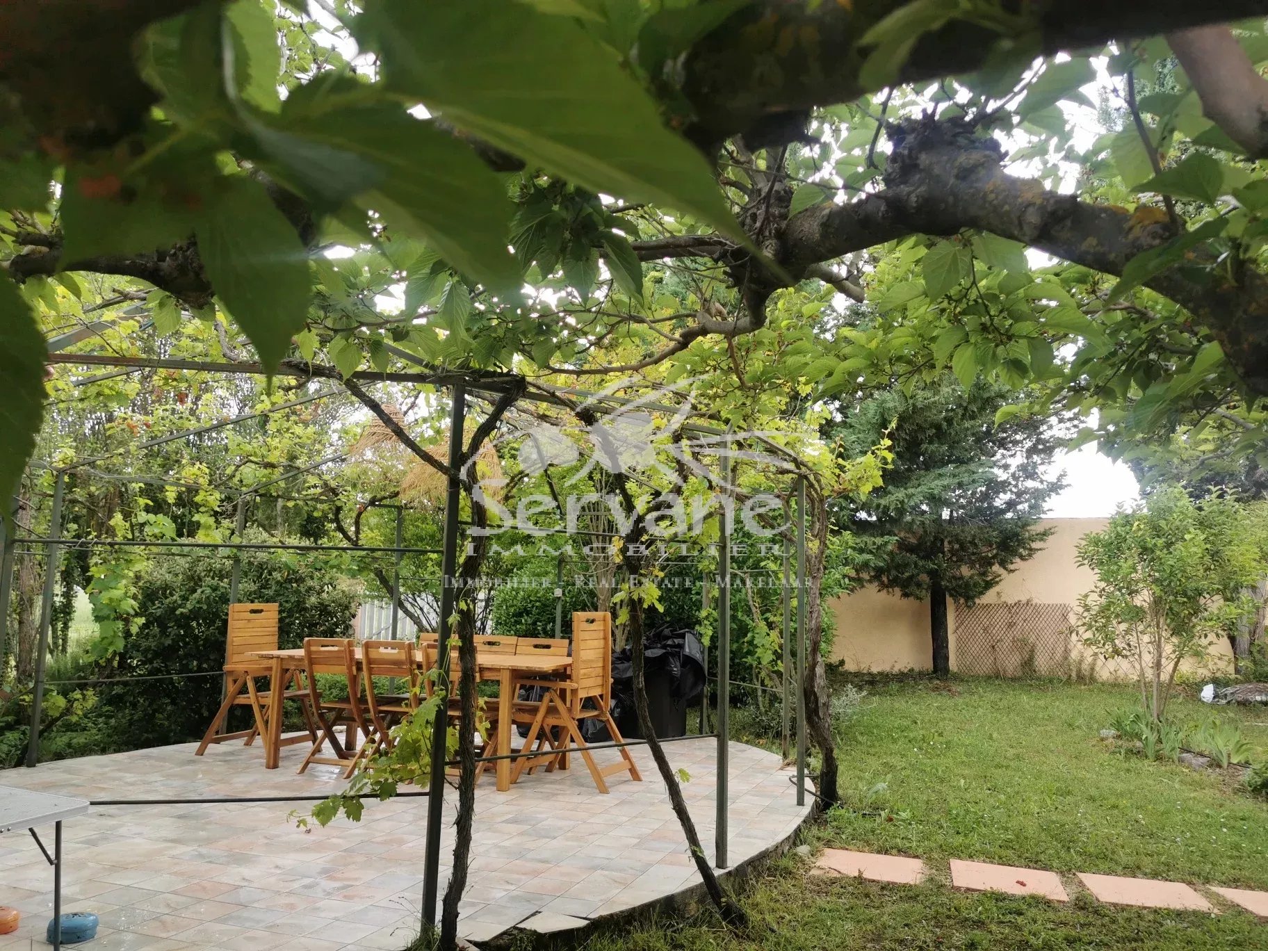 LORGUES VILLA T4 SUR 3220 m²