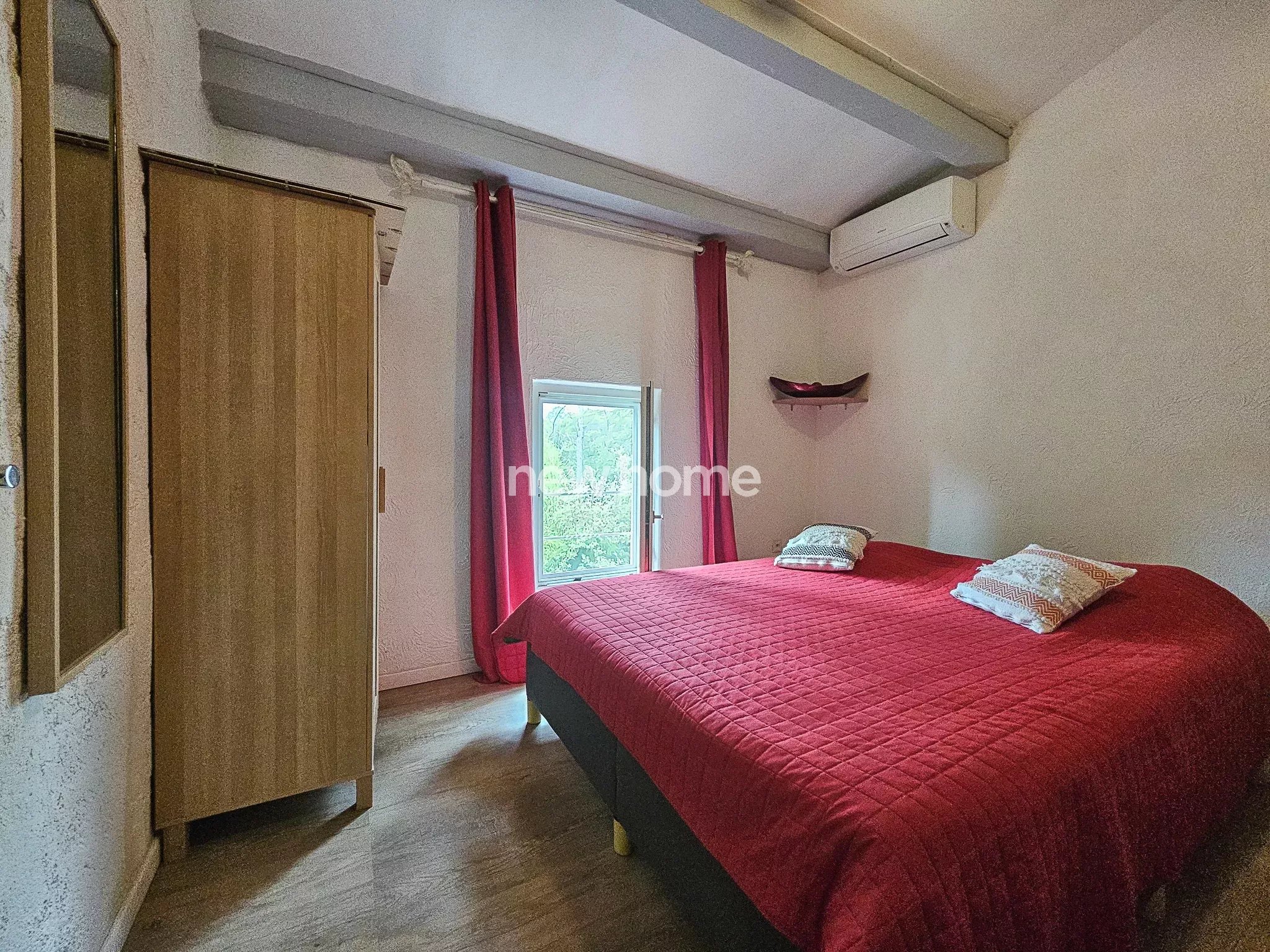 Charme authentique entre Lorgues et Draguignan : bastidon rénové avec jardin arboré et piscine