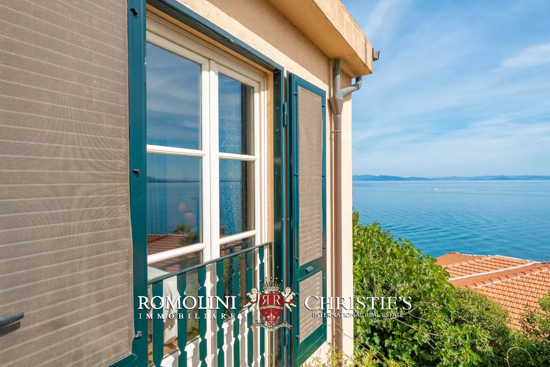 11 Bedroom Villa/Townhouse's Image 116