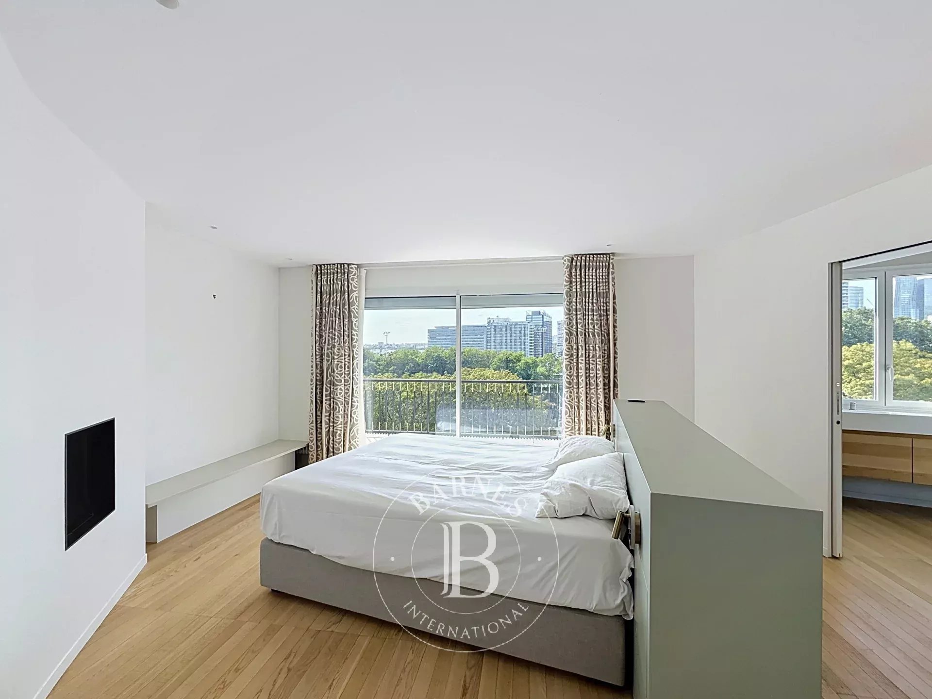 Neuilly-sur-Seine  - Appartement 5 Pi&egrave;ces 3 Chambres - picture 4