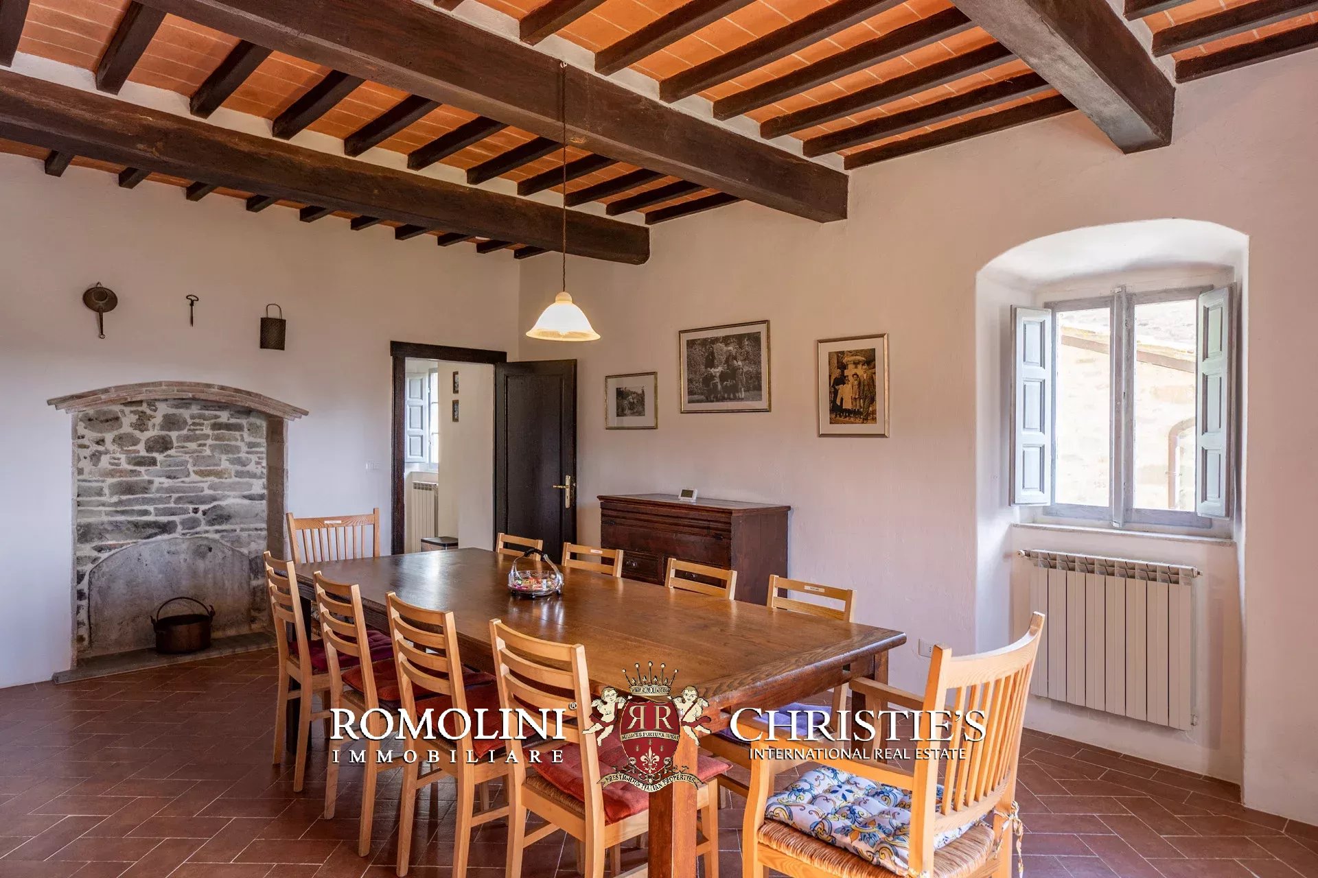 6 Bedroom Villa/Townhouse's Image 46