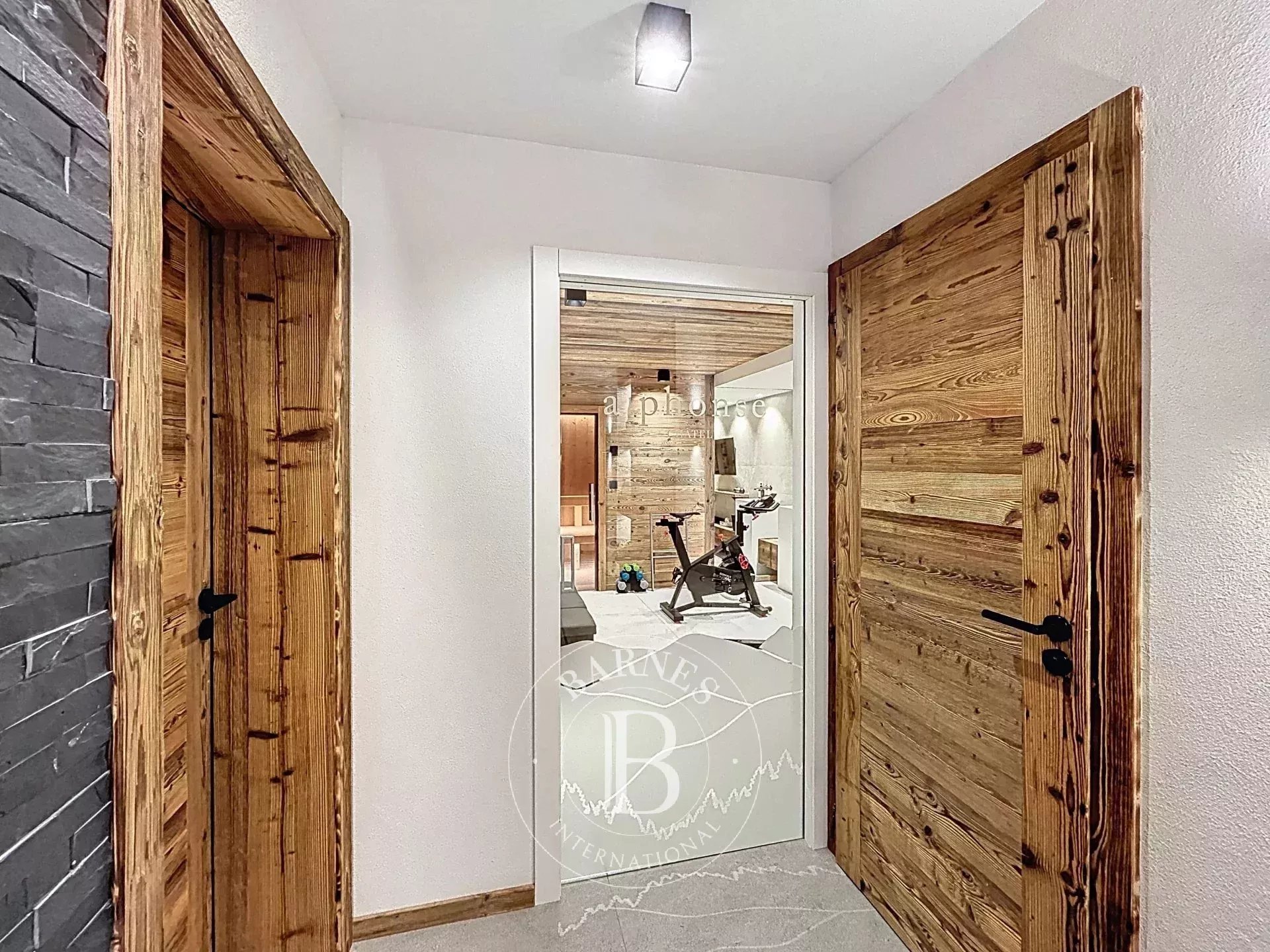 Photo of Châtel – Exceptional Chalet – 230 sqm – Sleeps 10 – Spa, Sauna & Stunning Views