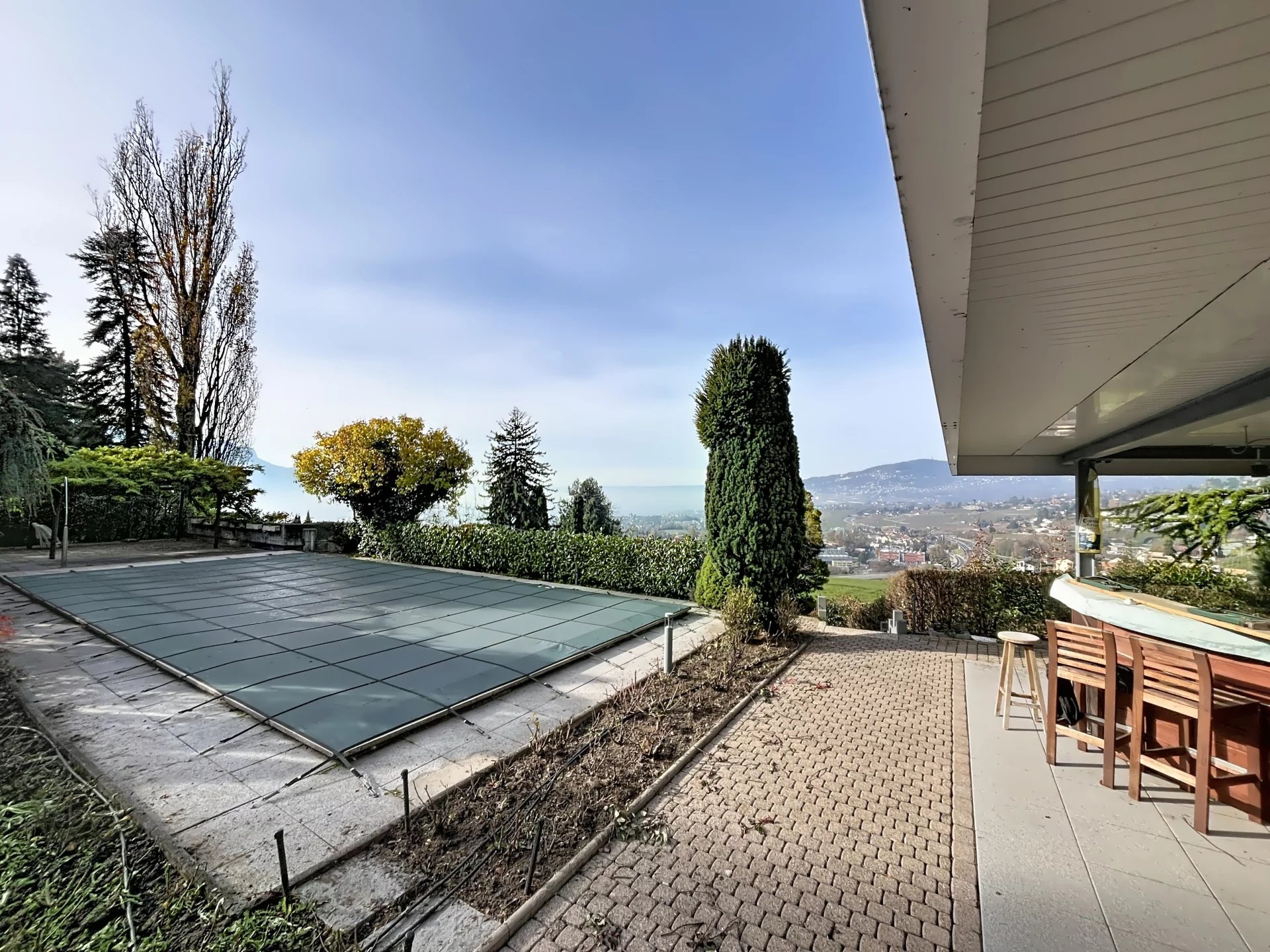 Propriété familiale modulable avec 3 logements