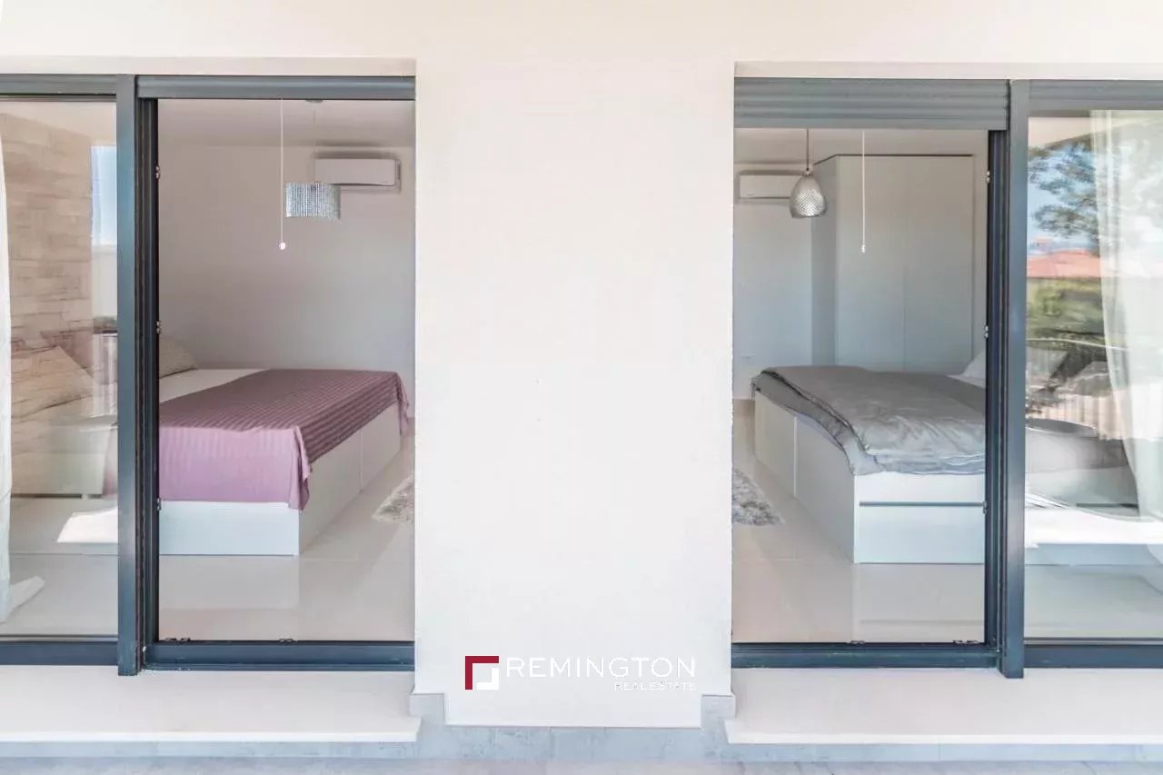 4 Bedroom Villa/Townhouse's Image 10