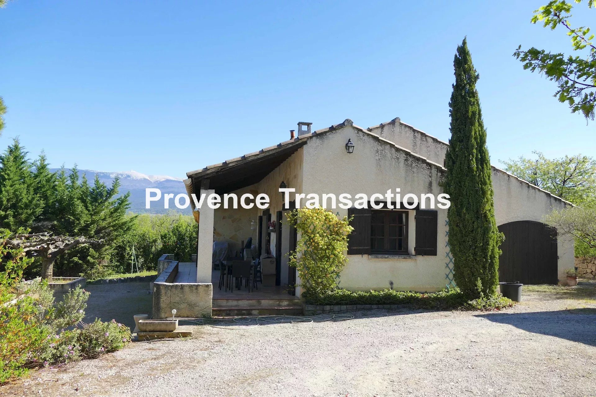 Maison sur 1800m² de terrain avec vue Ventoux!