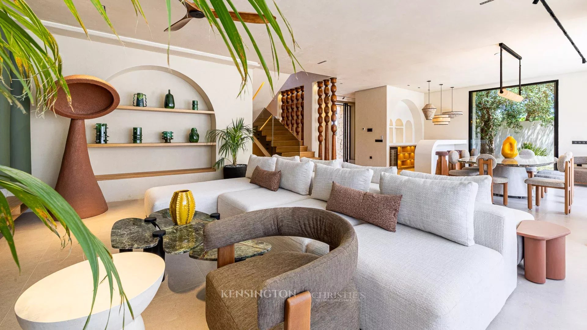 5 Bedroom Villa/Townhouse's Image 13