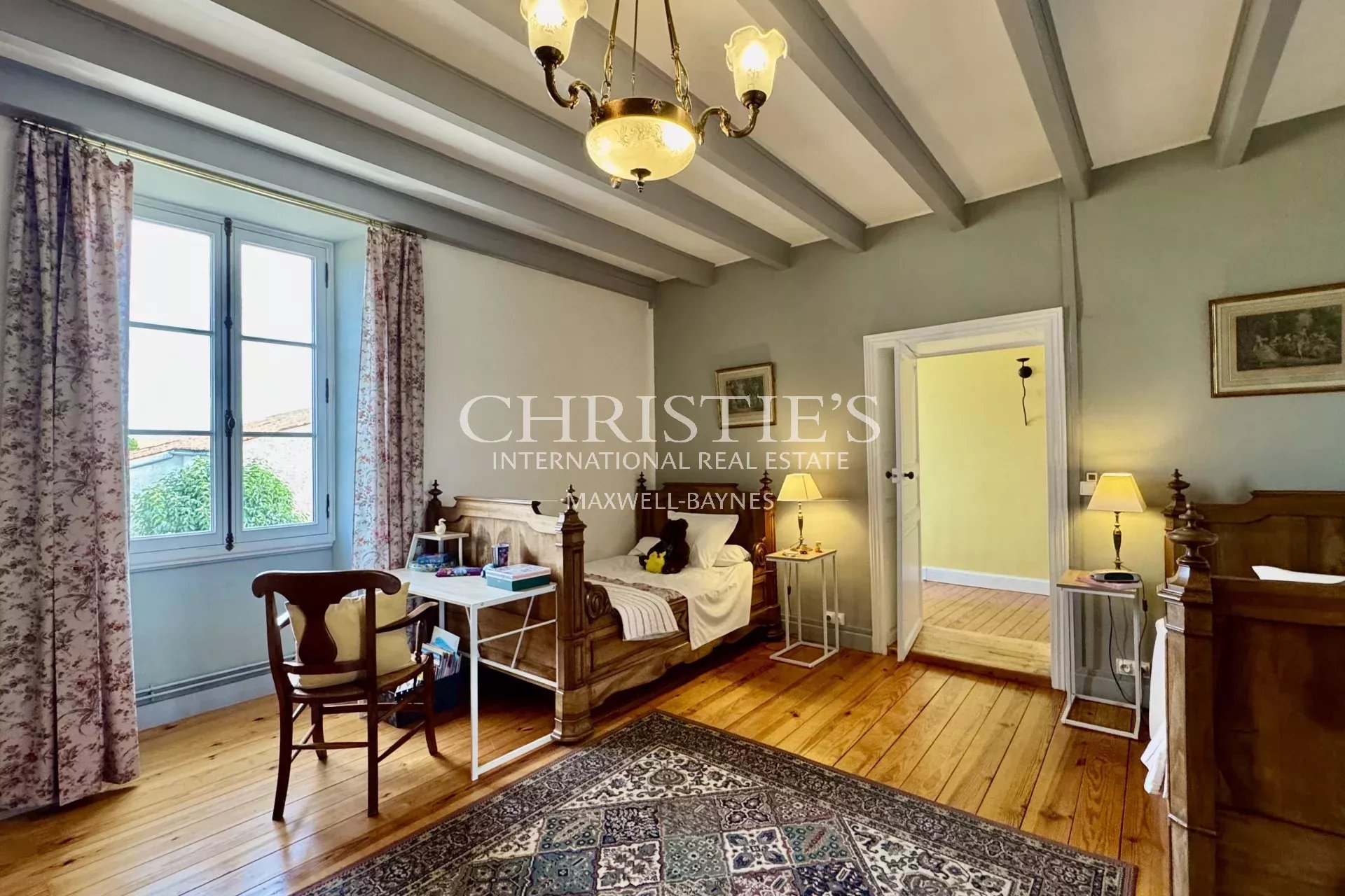 6 Bedroom Villa/Townhouse's Image 31