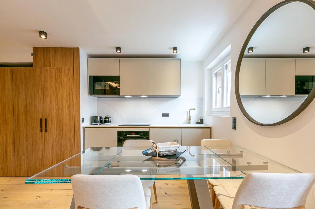 Schöne hochwertige Wohnung im Stadtzentrum.