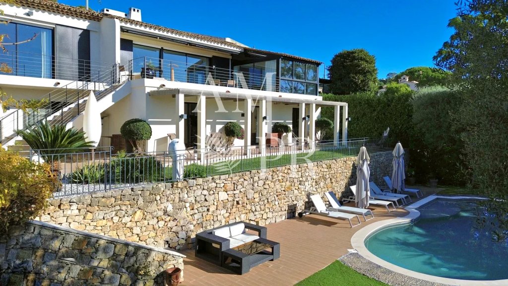 Villa for sale in Le Cannet — Luxury Sea View Villa Le Cannet | 6-Bed Family Estate Cannes