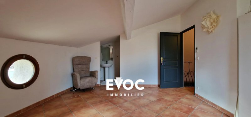 Photo 18 — Maison de caractère à vendre — Saint-Vincent-de-Barbeyrargues — T4 141 m² — Corps de ferme réhabilité — DPE C