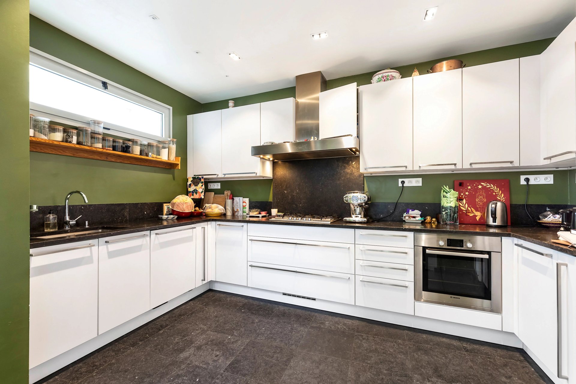 4 Bedroom Villa/Townhouse's Image 5