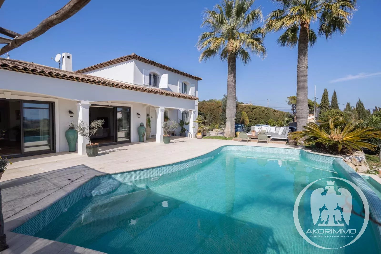 Casa  - 6 stanze  - 290.0 m2 -