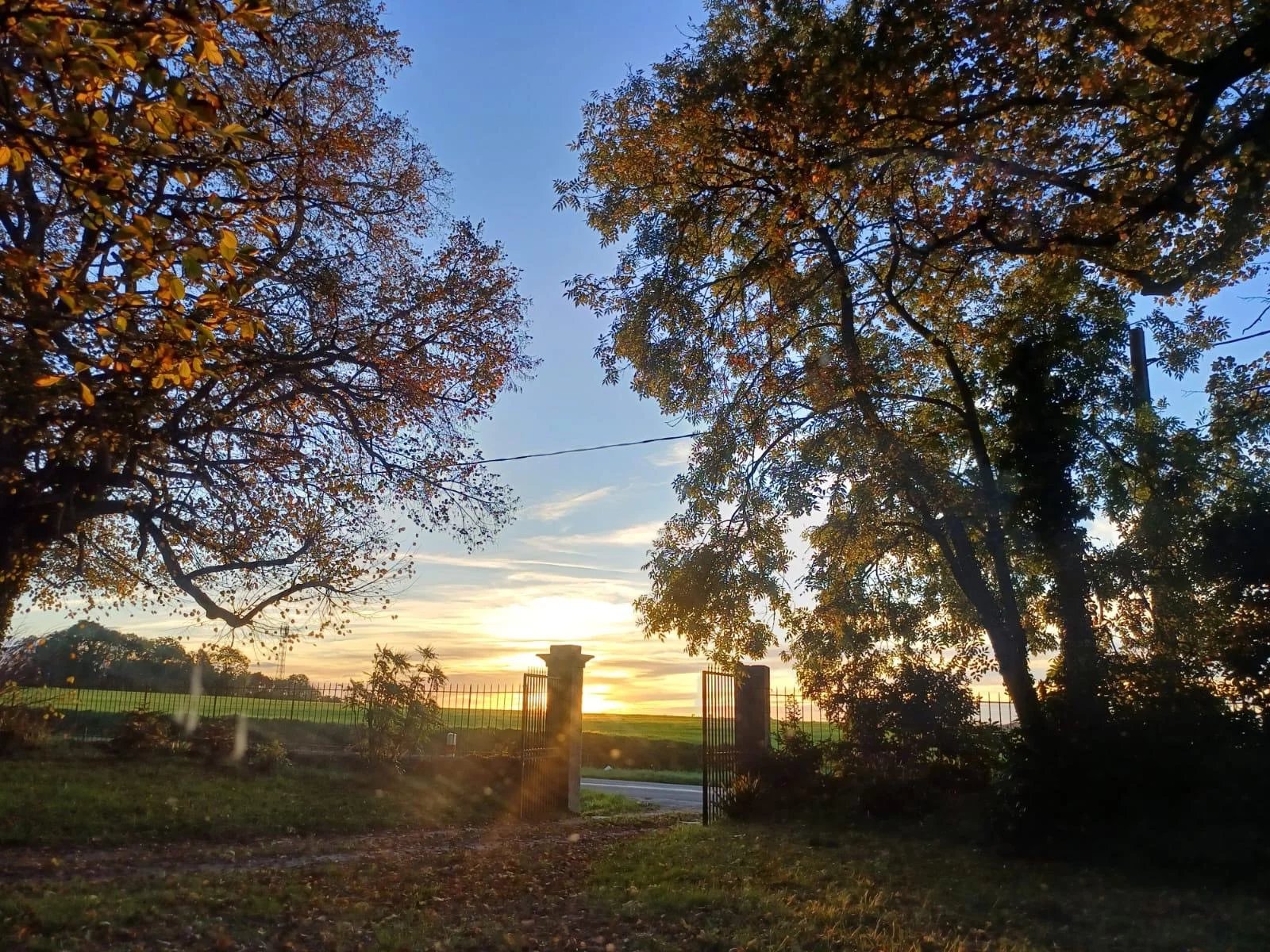 MANOIR FAMILIAL SUR LES BORDS DE RANCE.  7 min DINAN  –