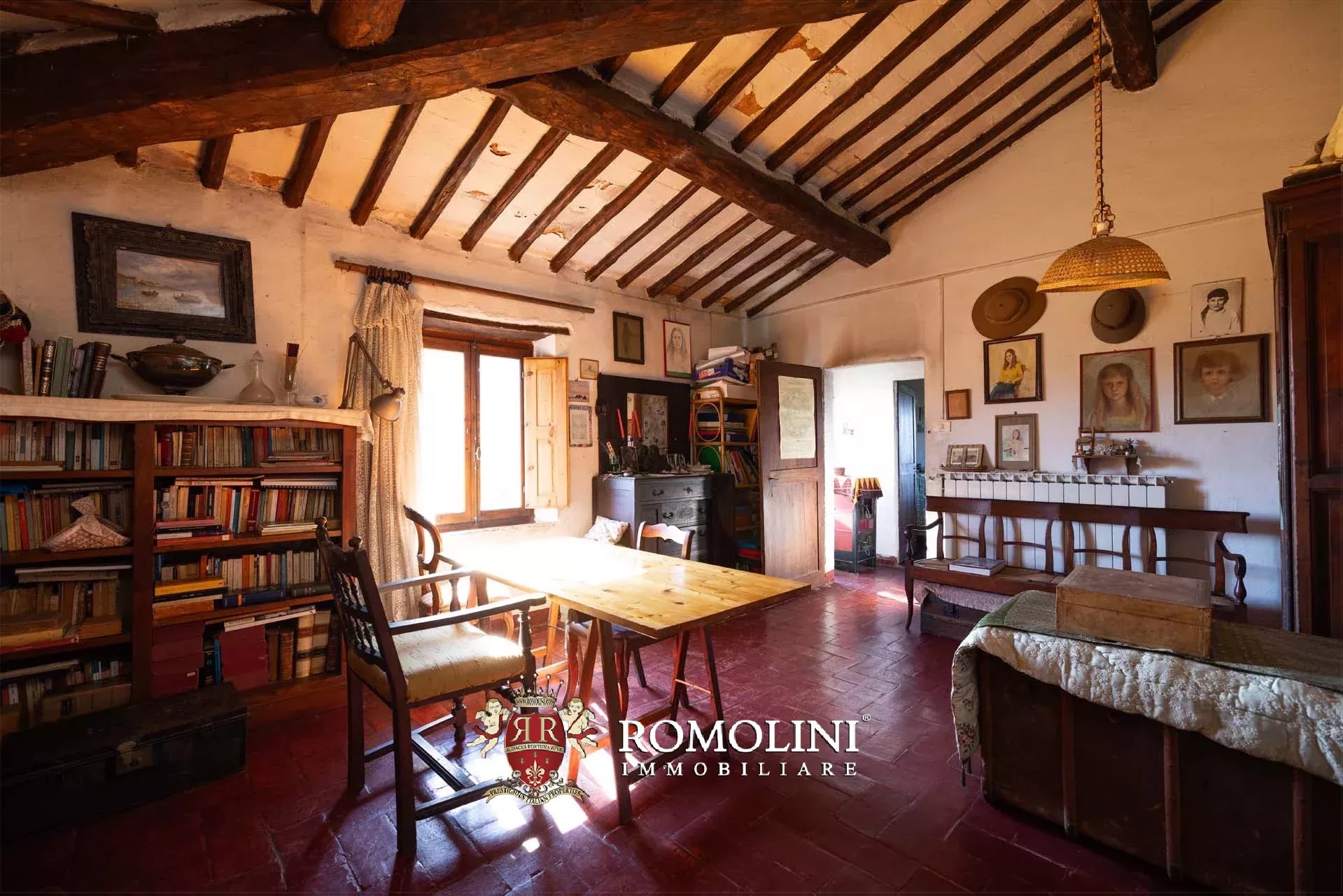 6 Bedroom Villa/Townhouse's Image 27