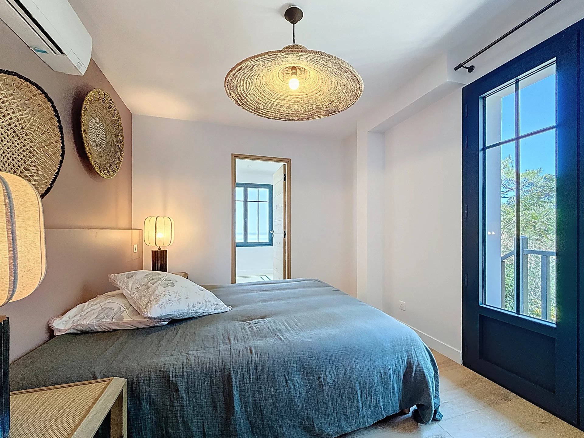 Villa familiale rénovée dans un écrin de verdure — photo 9