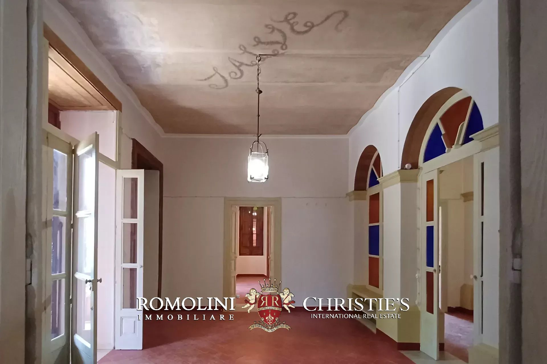 11 Bedroom Villa/Townhouse's Image 29
