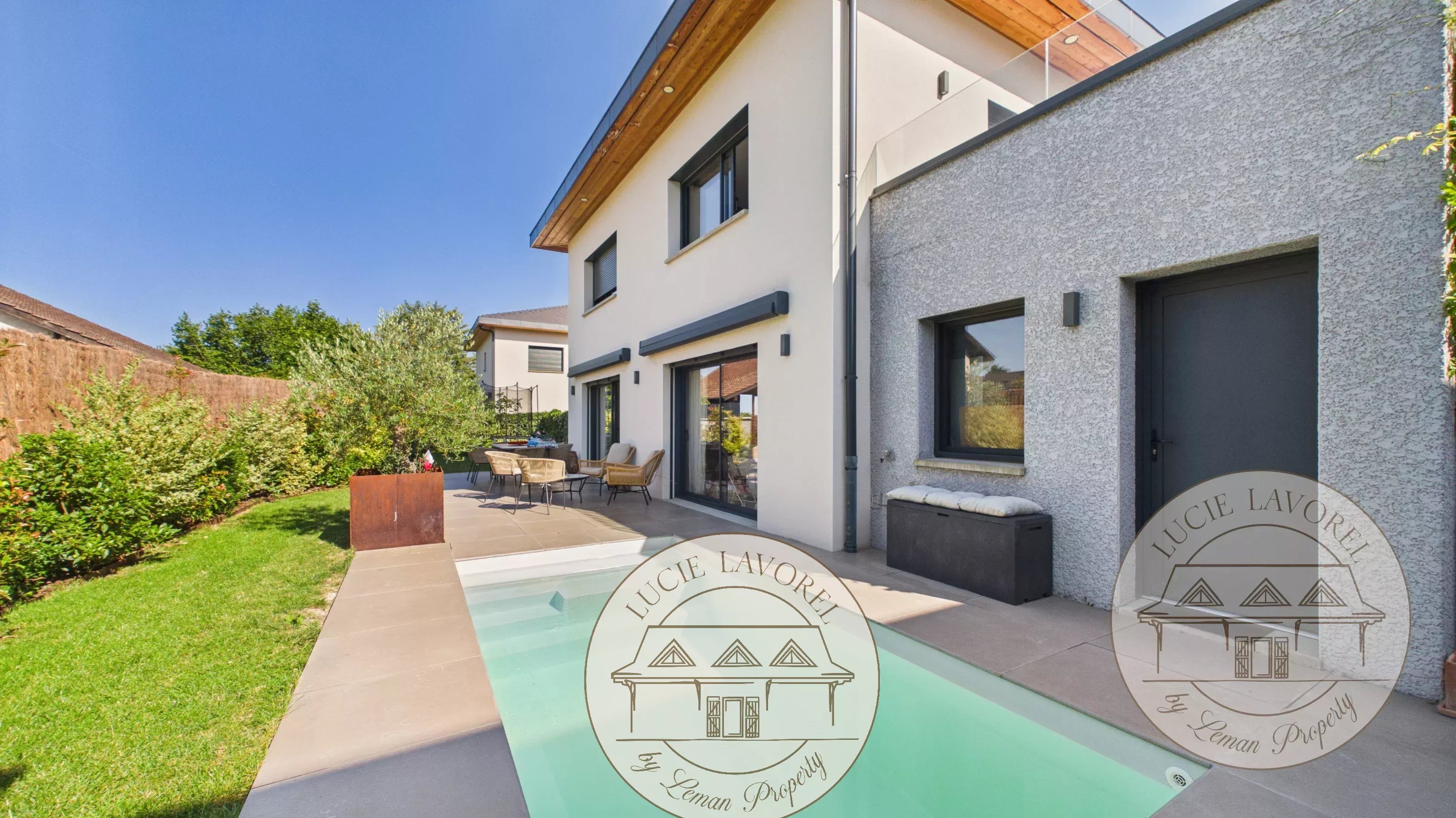 Maison contemporaine avec piscine - Classe énergétique A à Veigy-Foncenex
