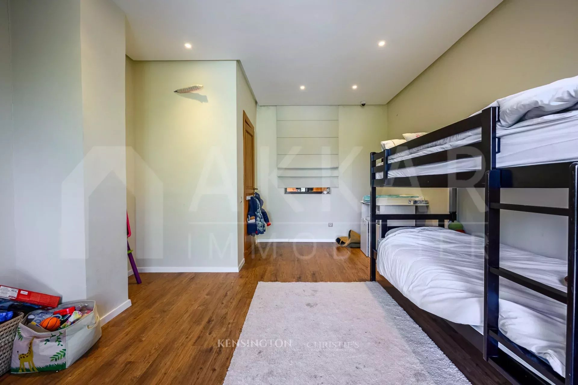 6 Bedroom Villa/Townhouse's Image 23