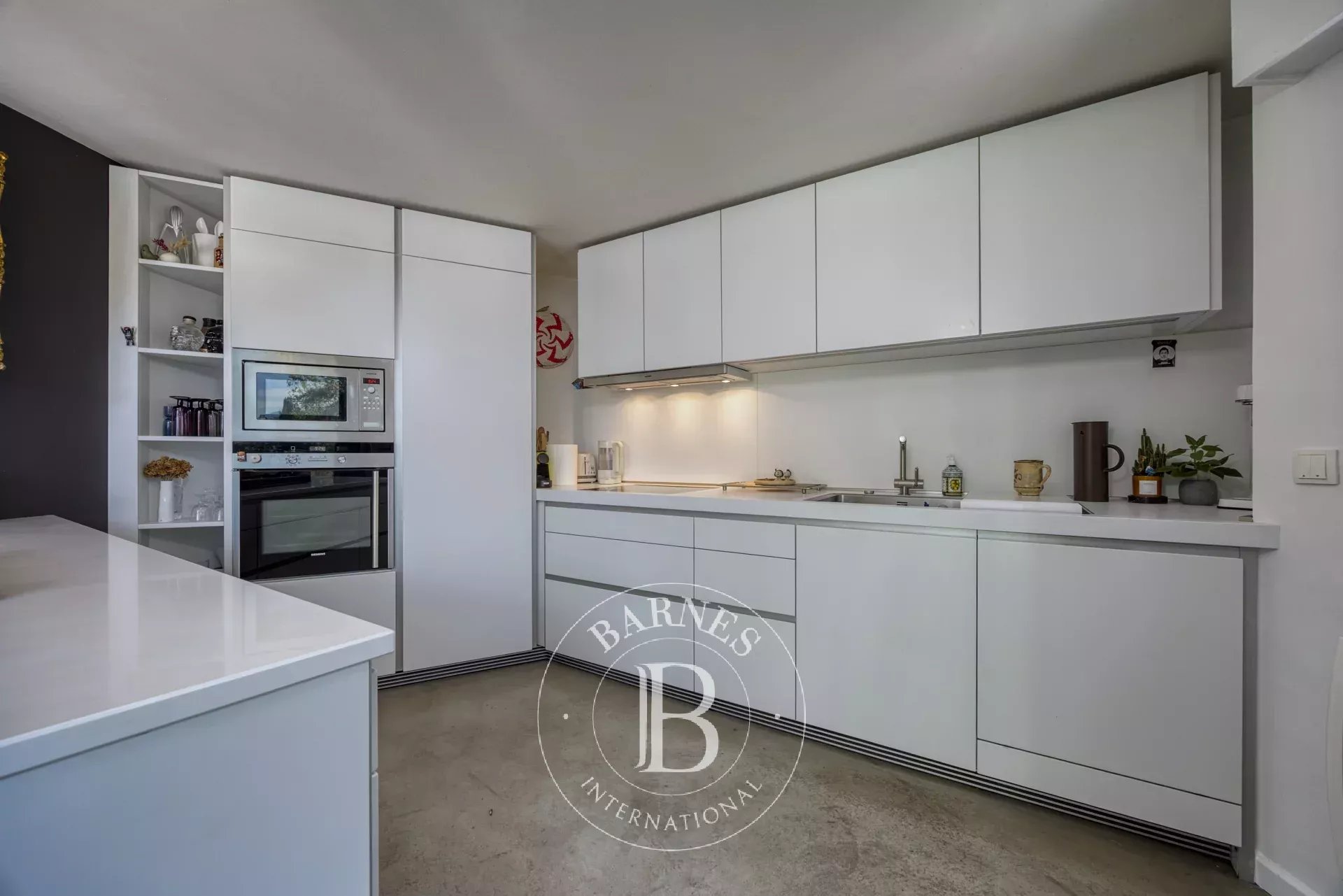 Ev Bonne - picture 9