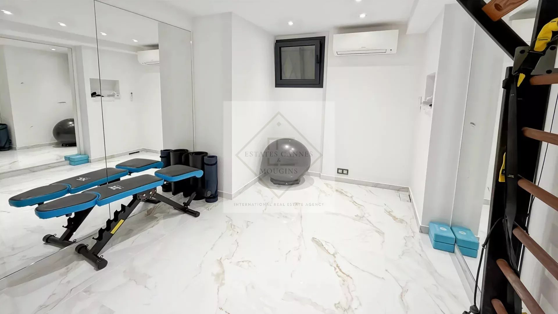 À VENDRE – VILLA D’EXCEPTION À CANNES – CALIFORNIE – VUE MER – PROCHE PLAGES — photo 5