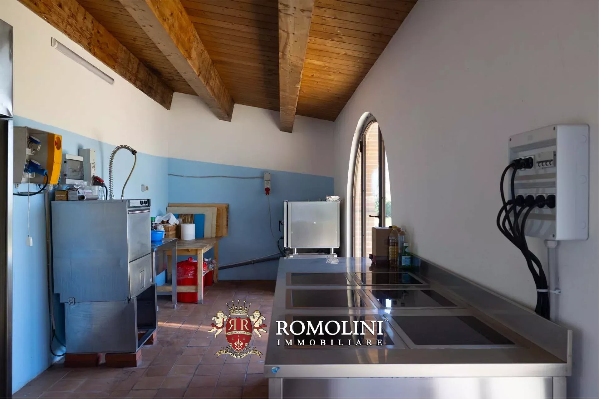 LUXUSANLAGE MIT 19 WOHNUNGEN IN DER TOSKANA, VAL D'ORCIA