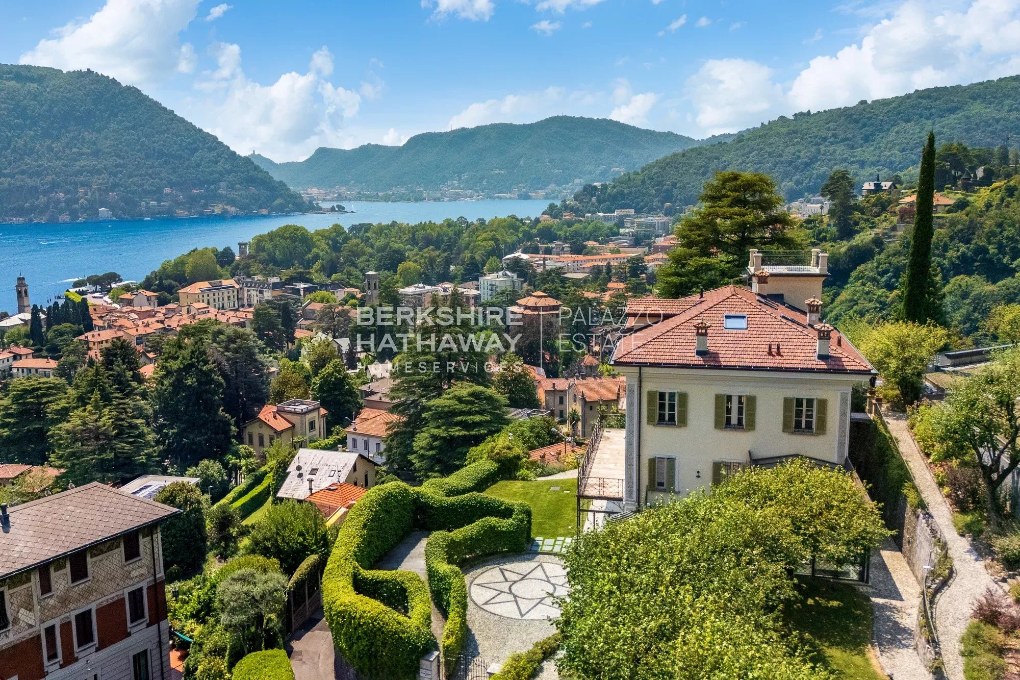 Elegante Dimora Liberty di Rappresentanza con Vista su Villa d’Este a Cernobbio, Lago di Como