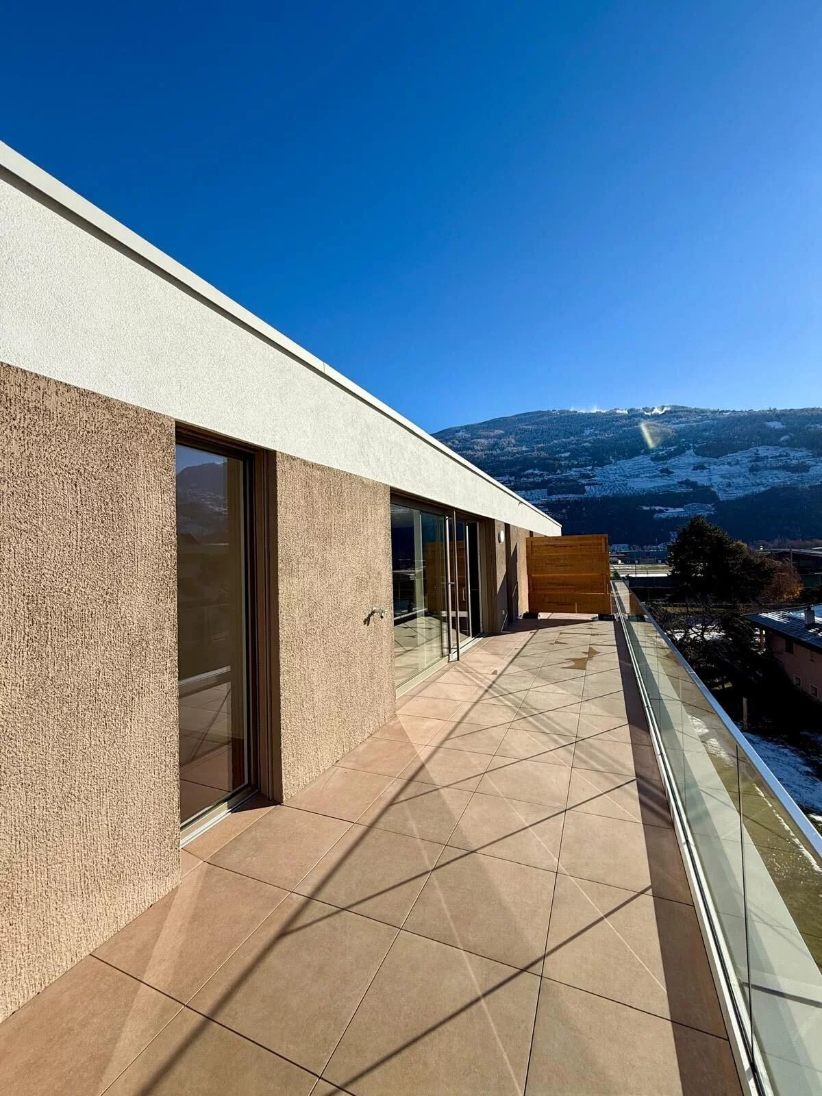 Splendide attique 3.5 pièces neuf à Sion