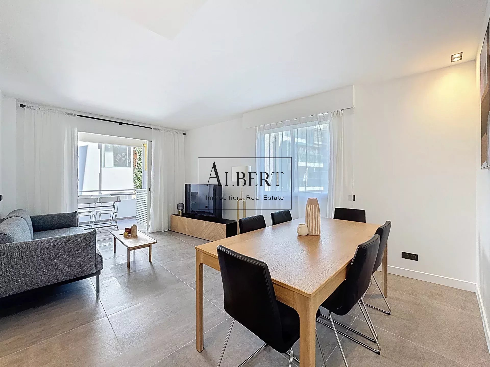 CANNES - BASSE CALIFORNIE - 3P - APPARTEMENT RENOVE A 300M DE LE CROISETTE
