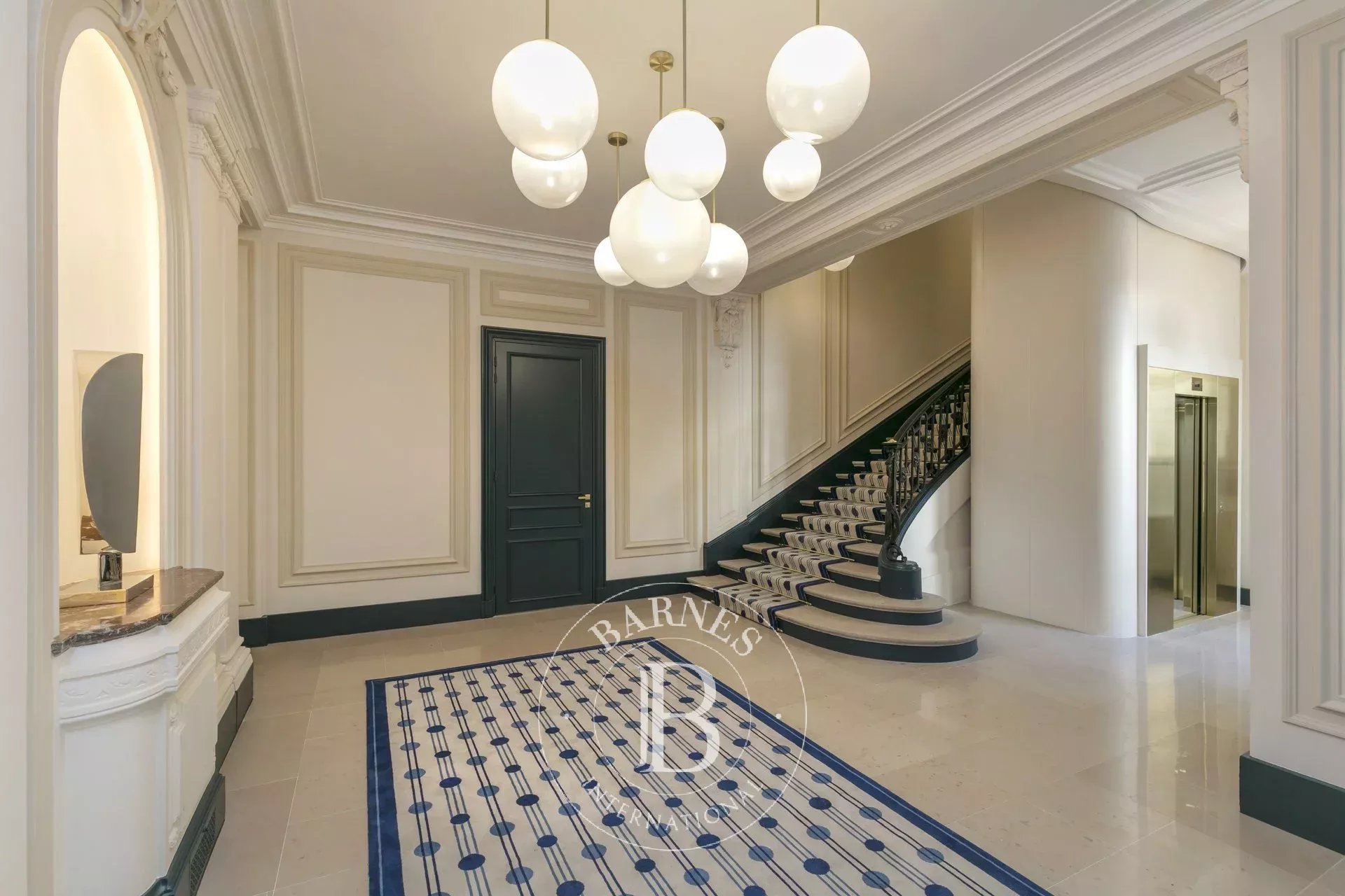 Daire Paris 8ème - picture 10