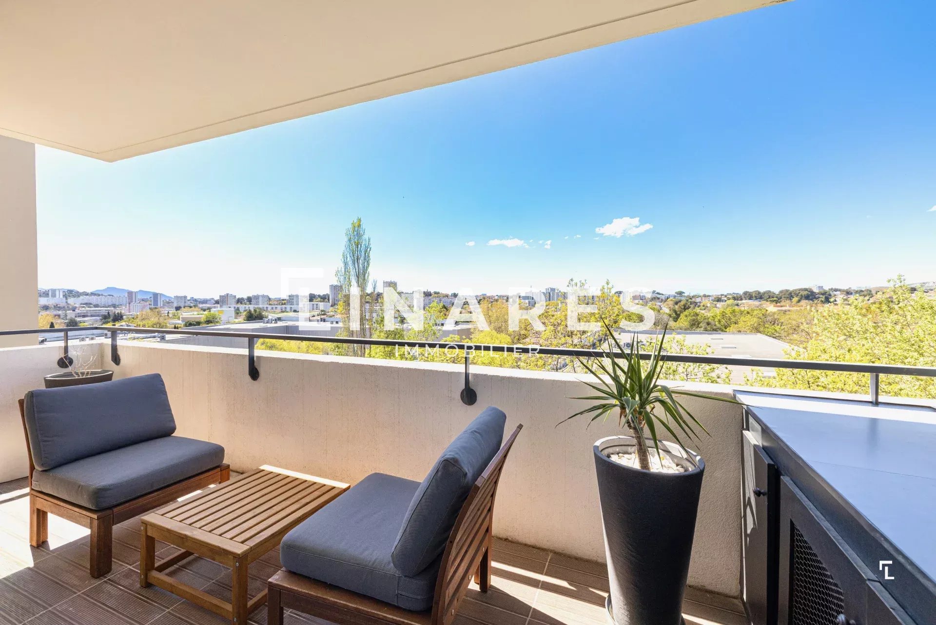 L'EXCLUSIF GOMBERTOIS - Appartement T2 de 46m2 - Terrasse - 13013 CHATEAU GOMBERT