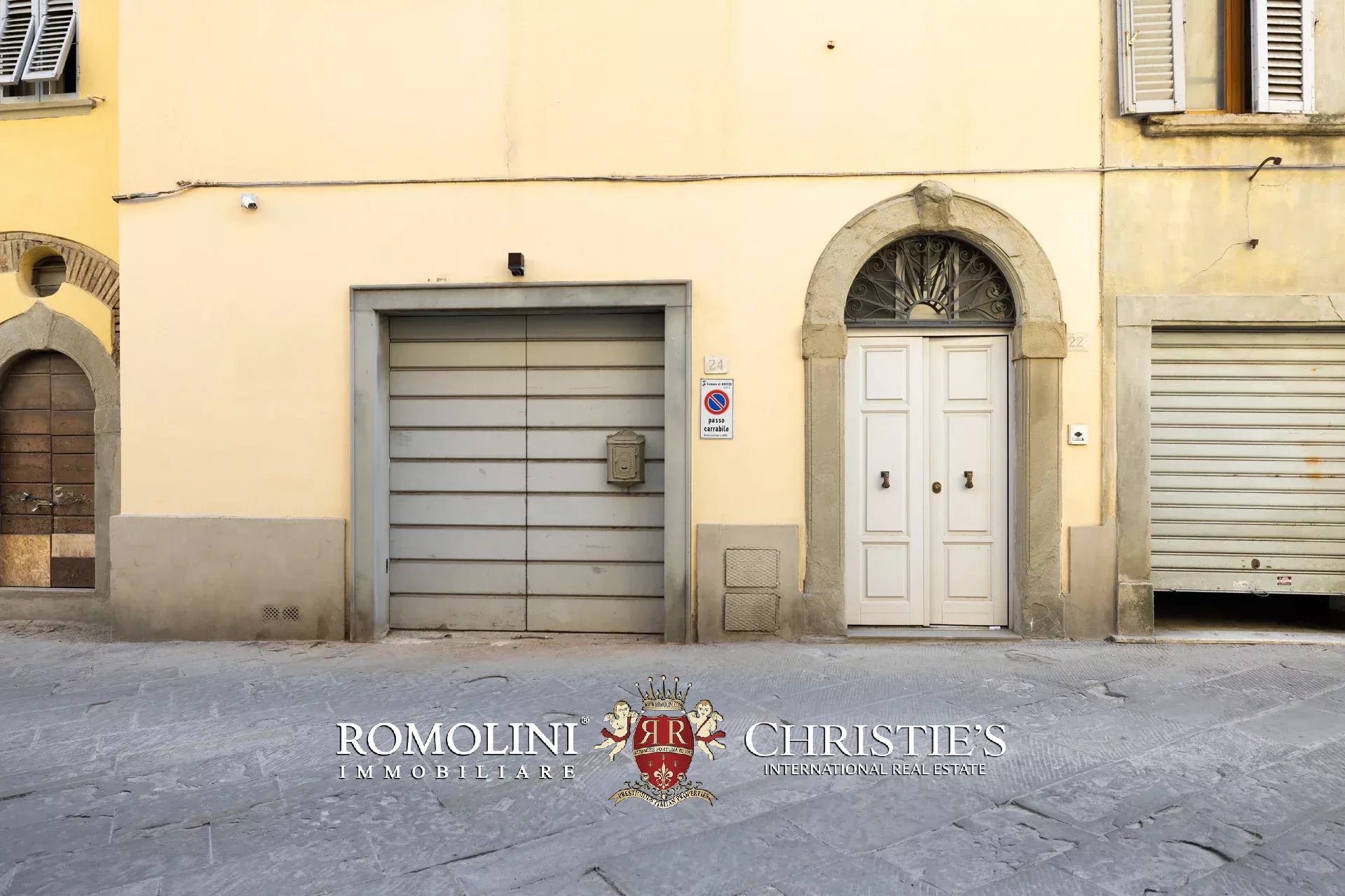 CASA CON GIARDINO IN VENDITA NEL CENTRO STORICO DI AREZZO