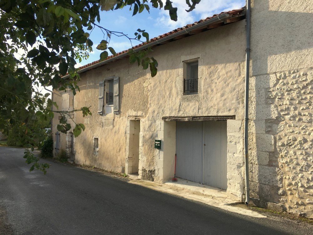 Maison de village entièrement rénovée