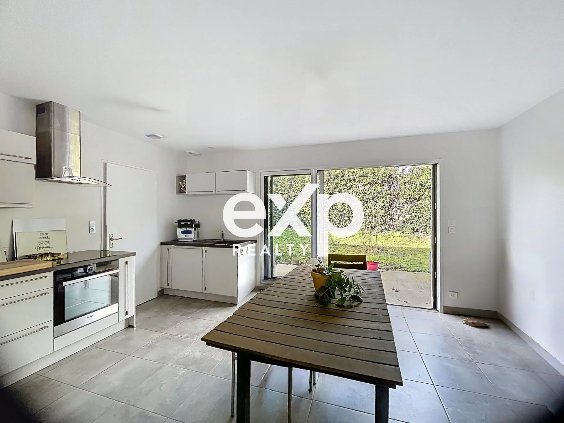 Maison Moderne à Clisson avec 3 Chambres