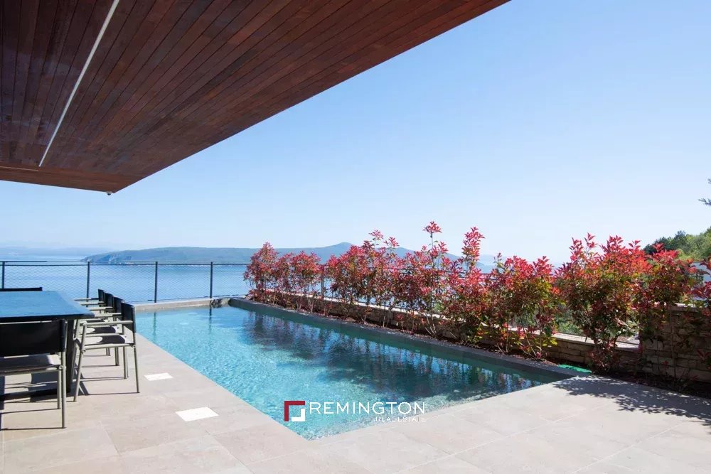 5 Bedroom Villa/Townhouse's Image 3