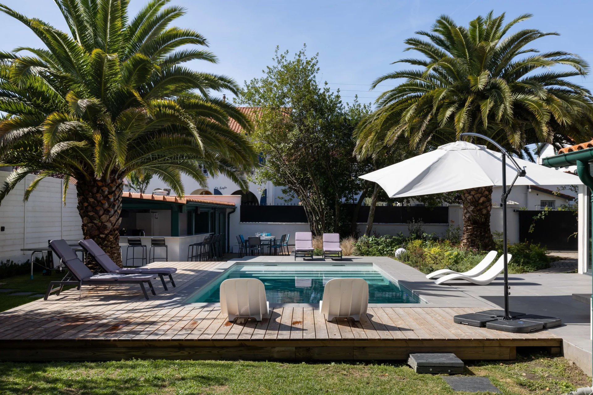 ÉMERAUDE - Superb 6 bedroom house with swimming pool, ping pong, sauna 5min from the beach of Biarritz - picture 3